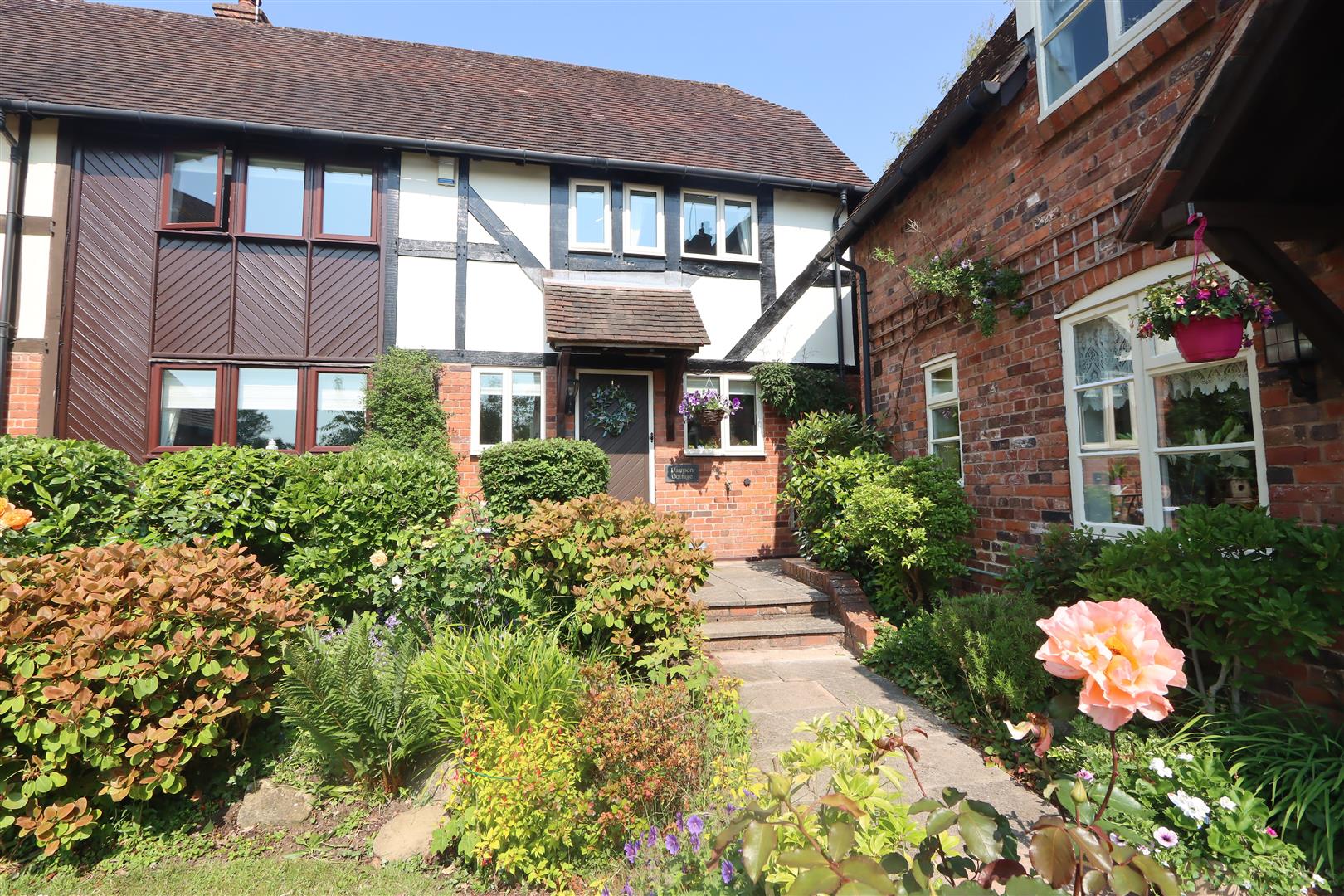 2 bed property in Churchill Lane, Kidderminster